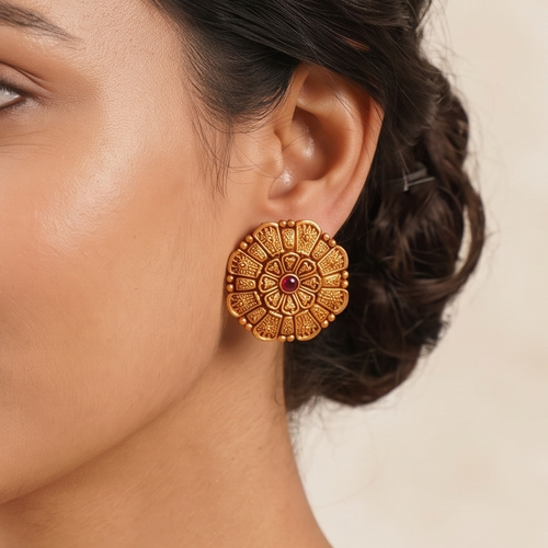Beautiful antique gold plated stone stud