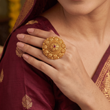 Bold antique gold carving finger ring