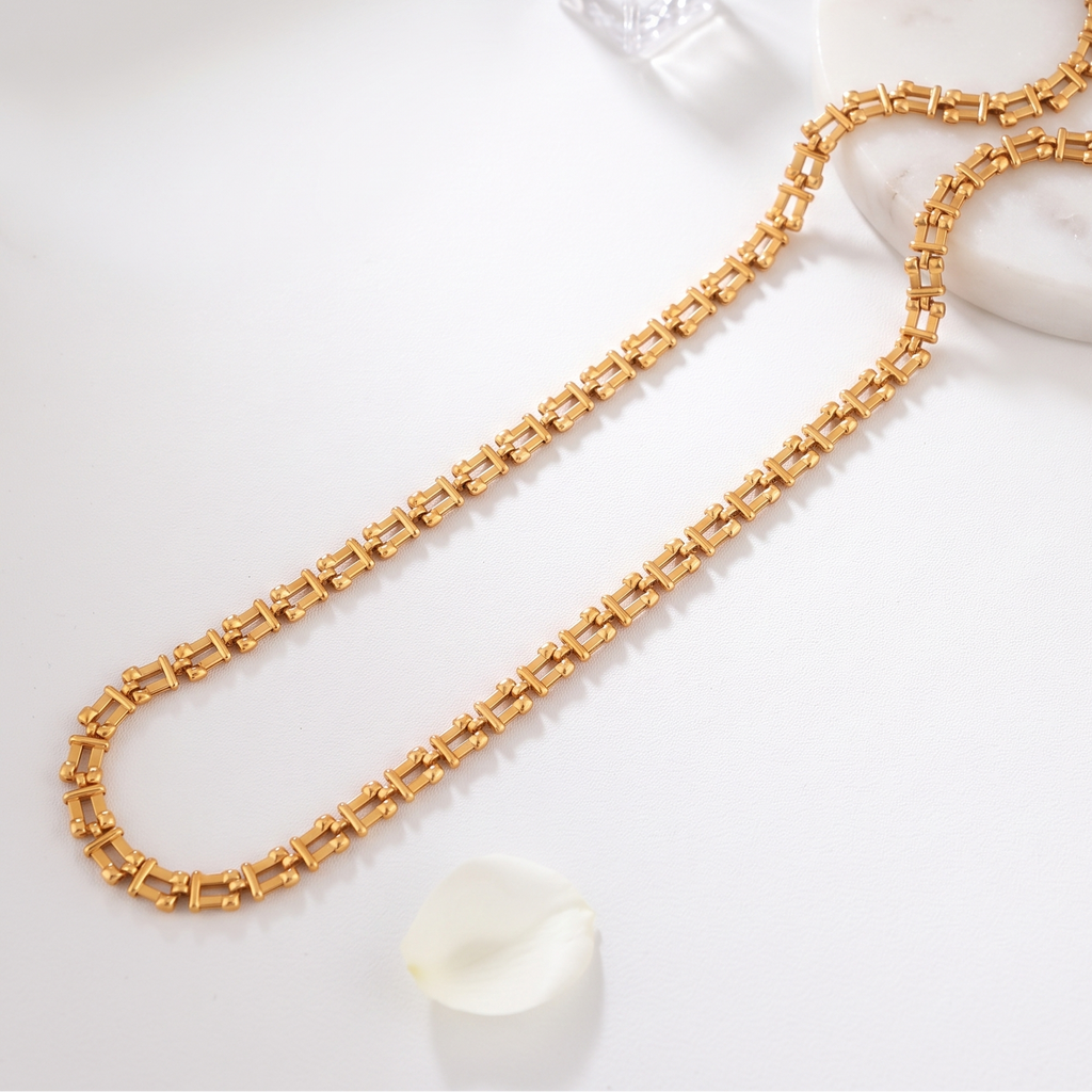 Cute antique gold plated curb chain