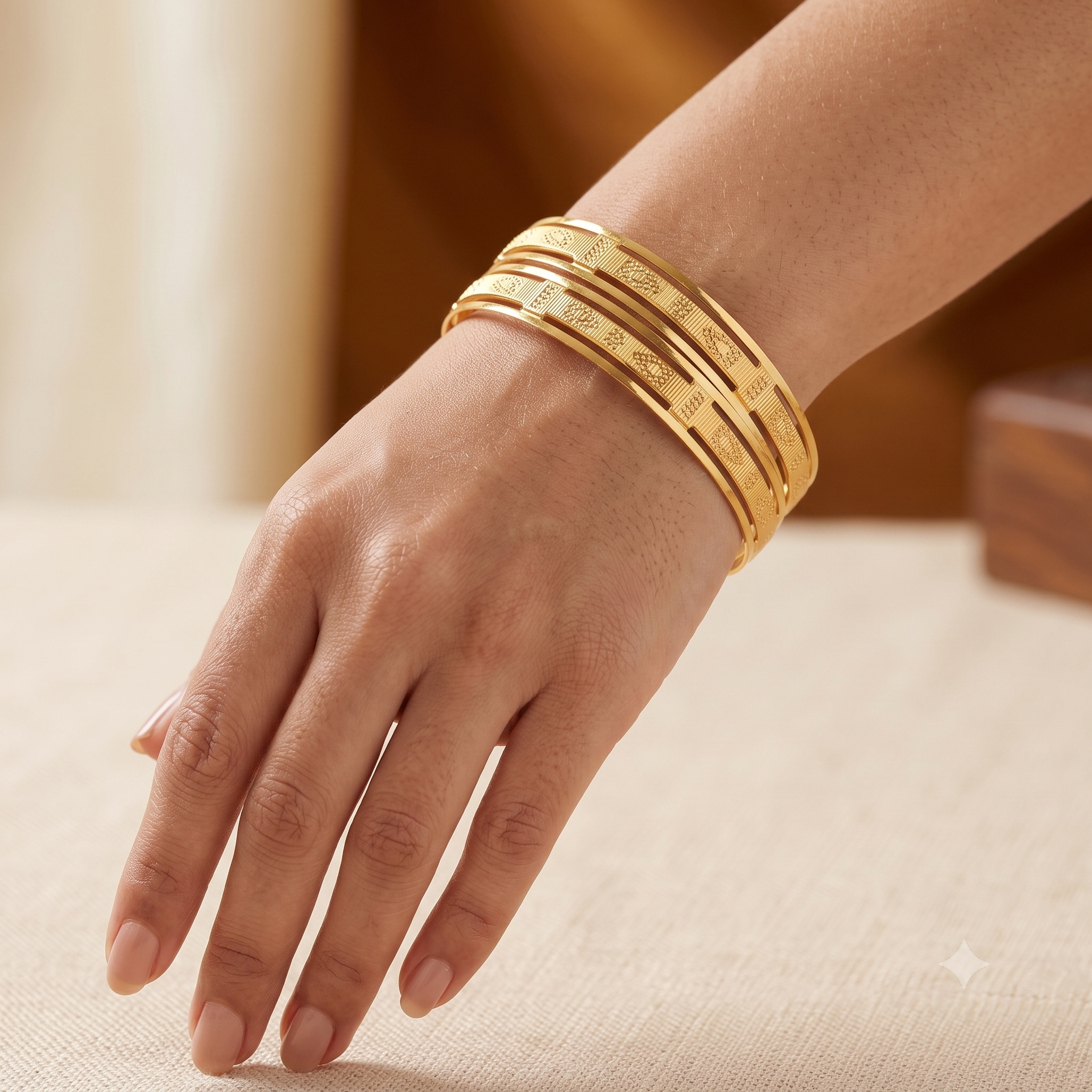 Elegant plain gold plated bangle set