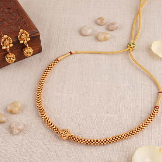 Beautiful plain antique gold necklace choker set