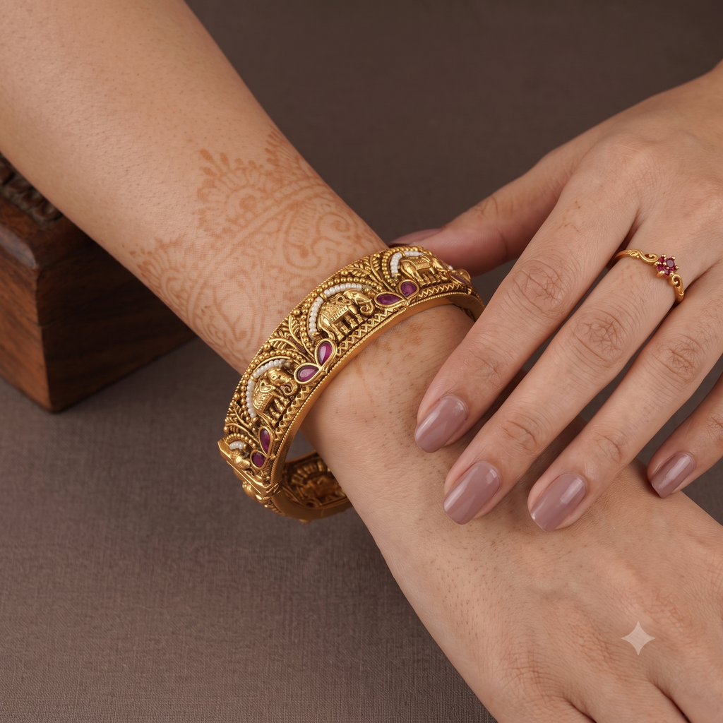 Openable stunning antique gold pearl kada