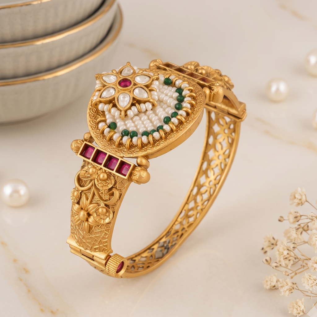 Stunning pearl antique gold openable kada