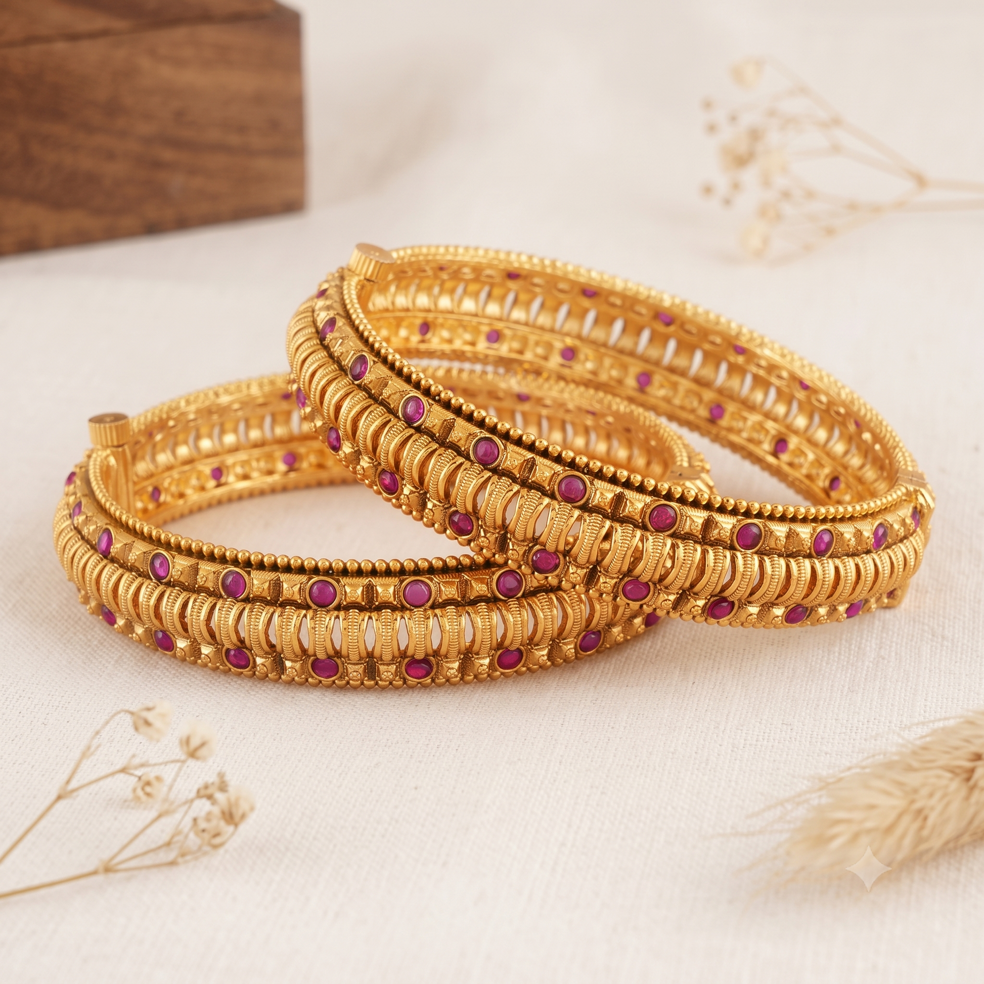 Beautiful openable ruby stone antique gold bangle set
