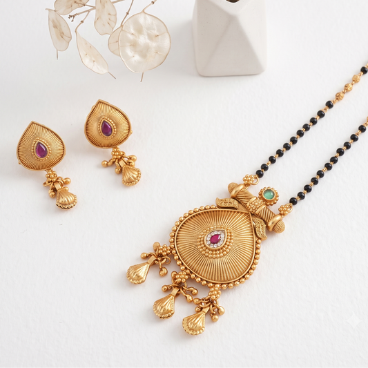 Plain antique gold stone mangalsutra set