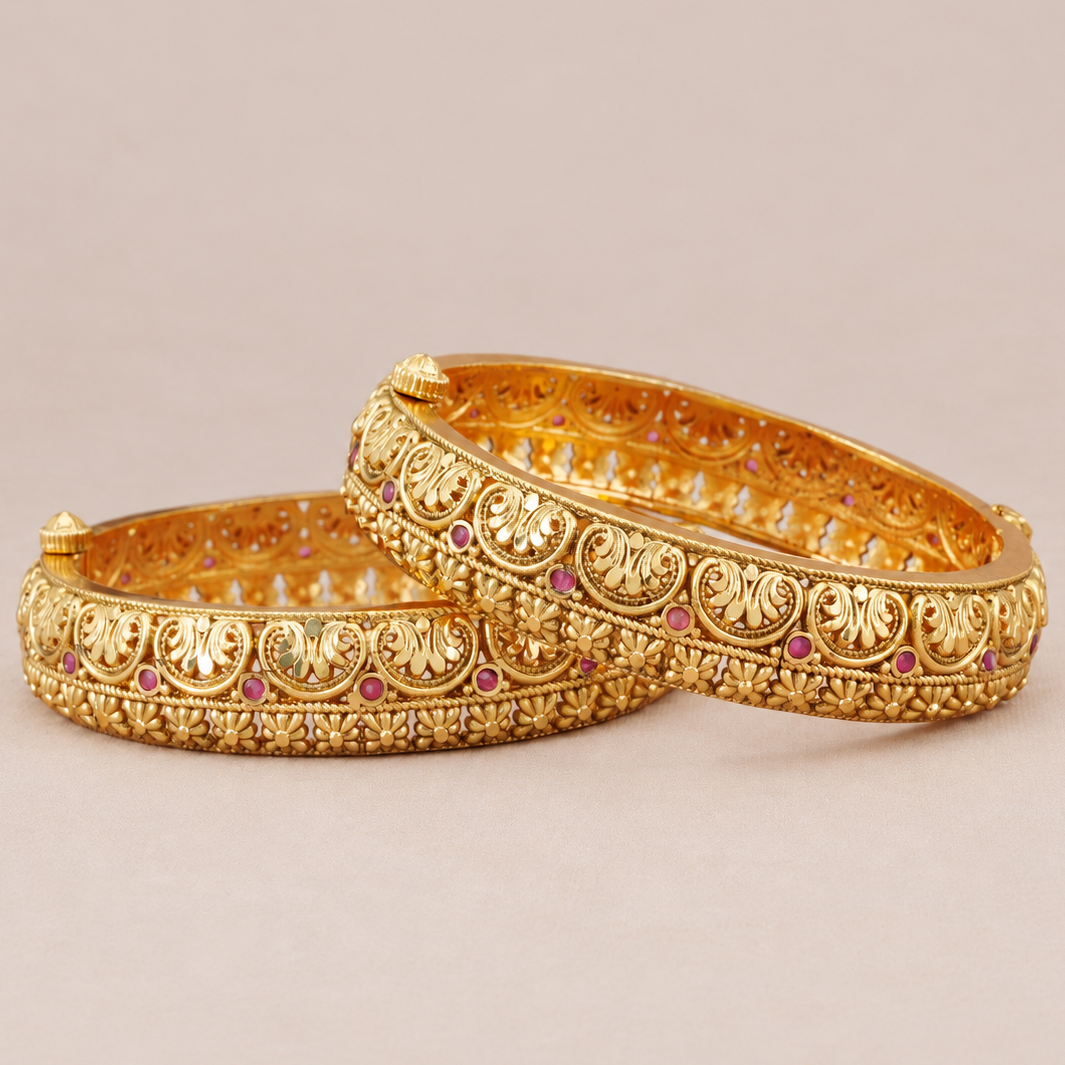 Beautiful antique gold stone bangle set