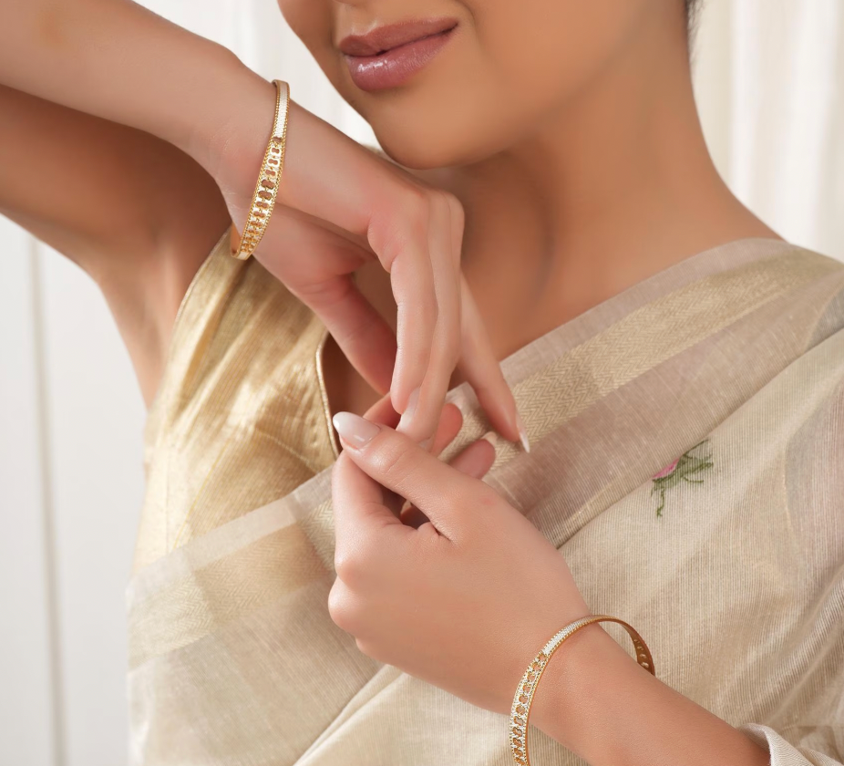 Beautiful gold plated dual tone bangle set