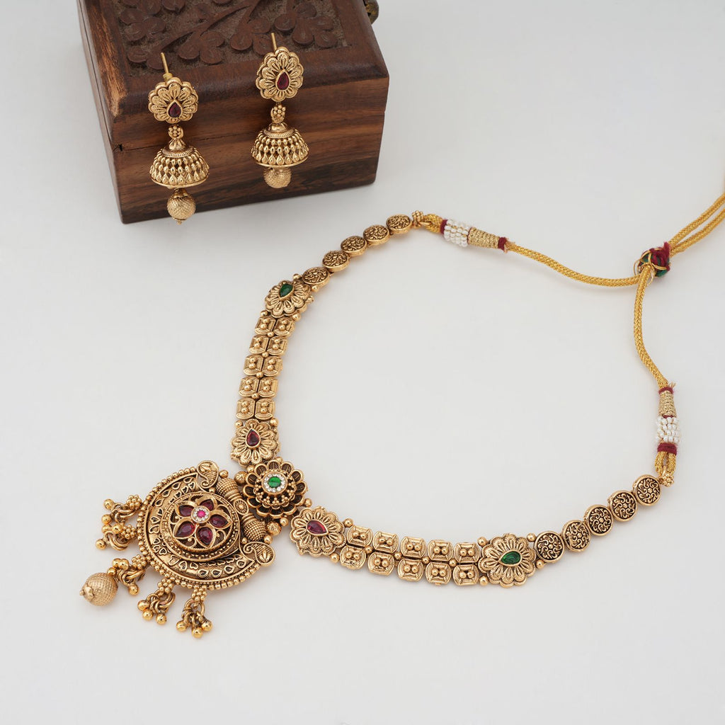 Stunning stone antique gold necklace set