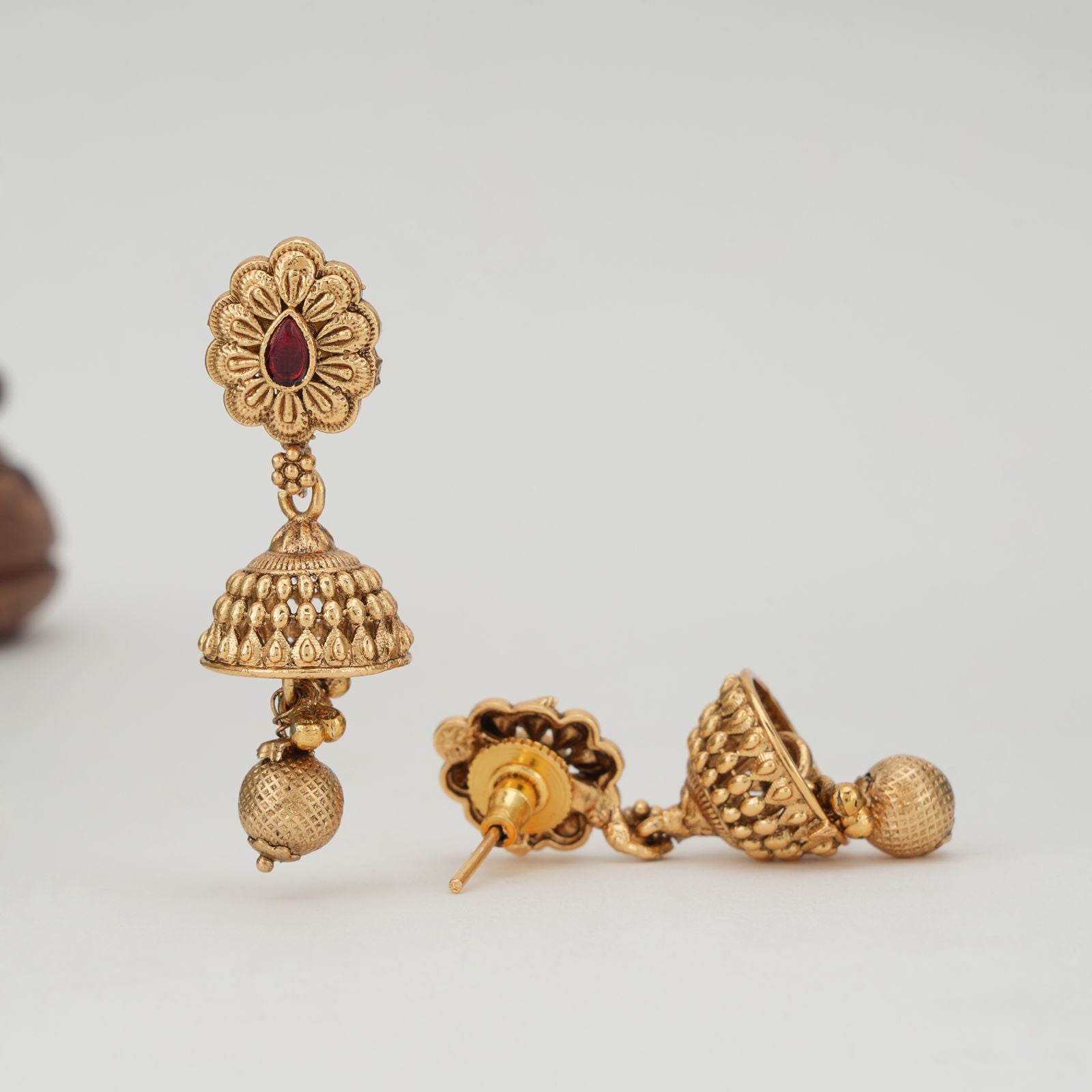 Stunning stone antique gold necklace set