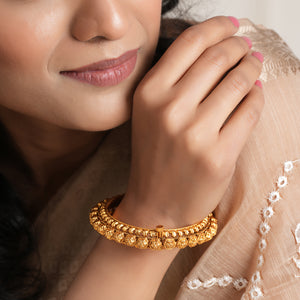 Stunning plain antique gold pacheli kada bangle