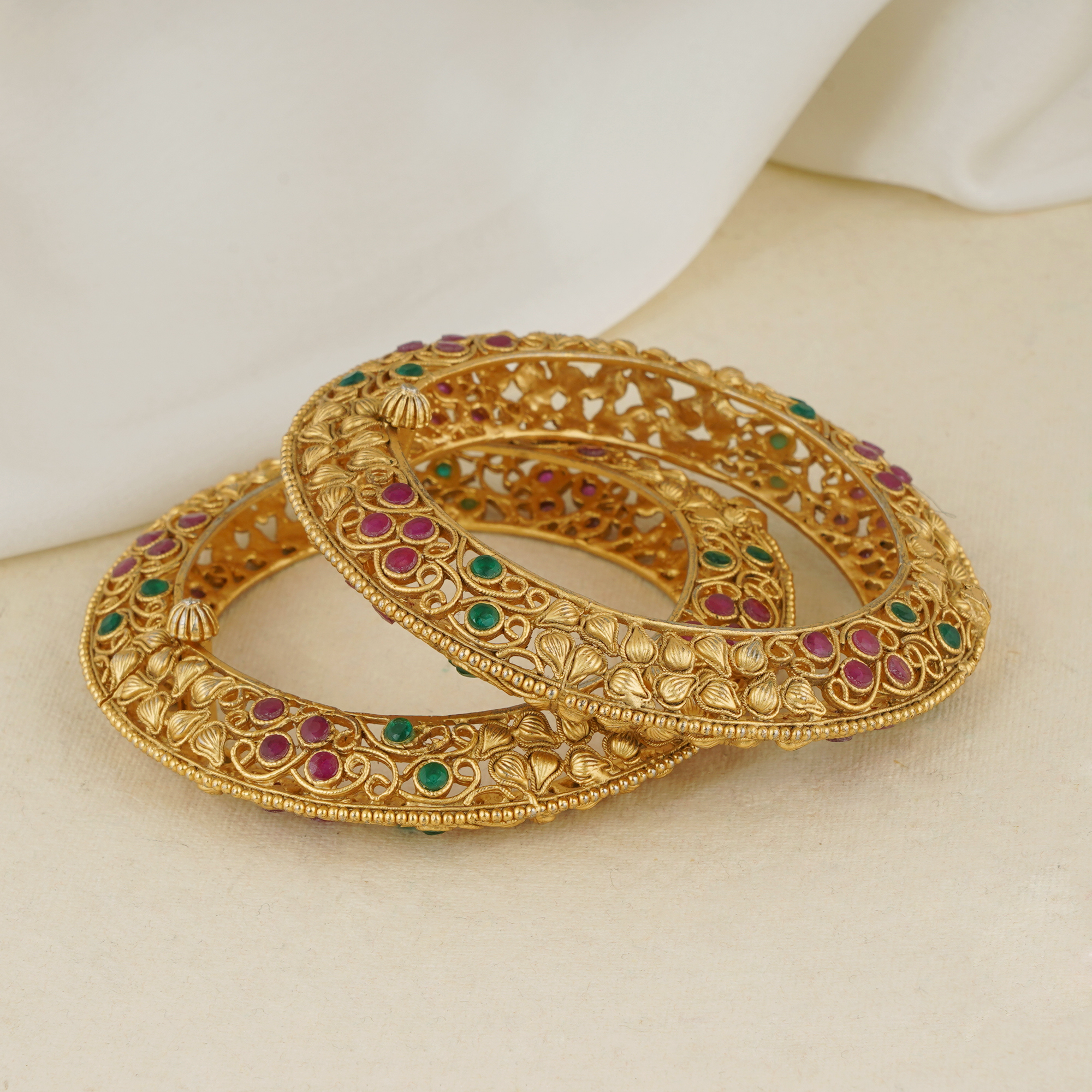 gold bangle set for wedding