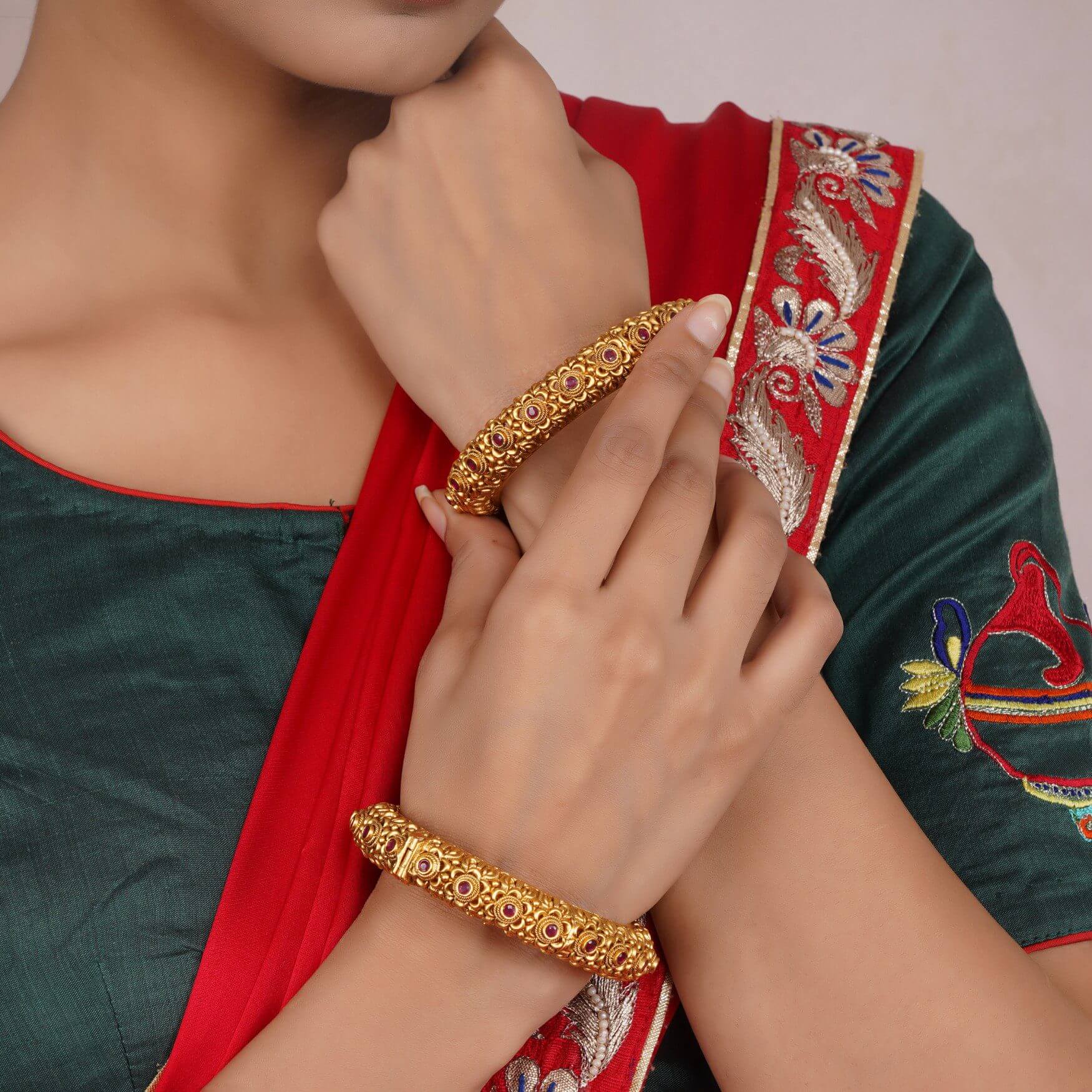 bangle set for saree