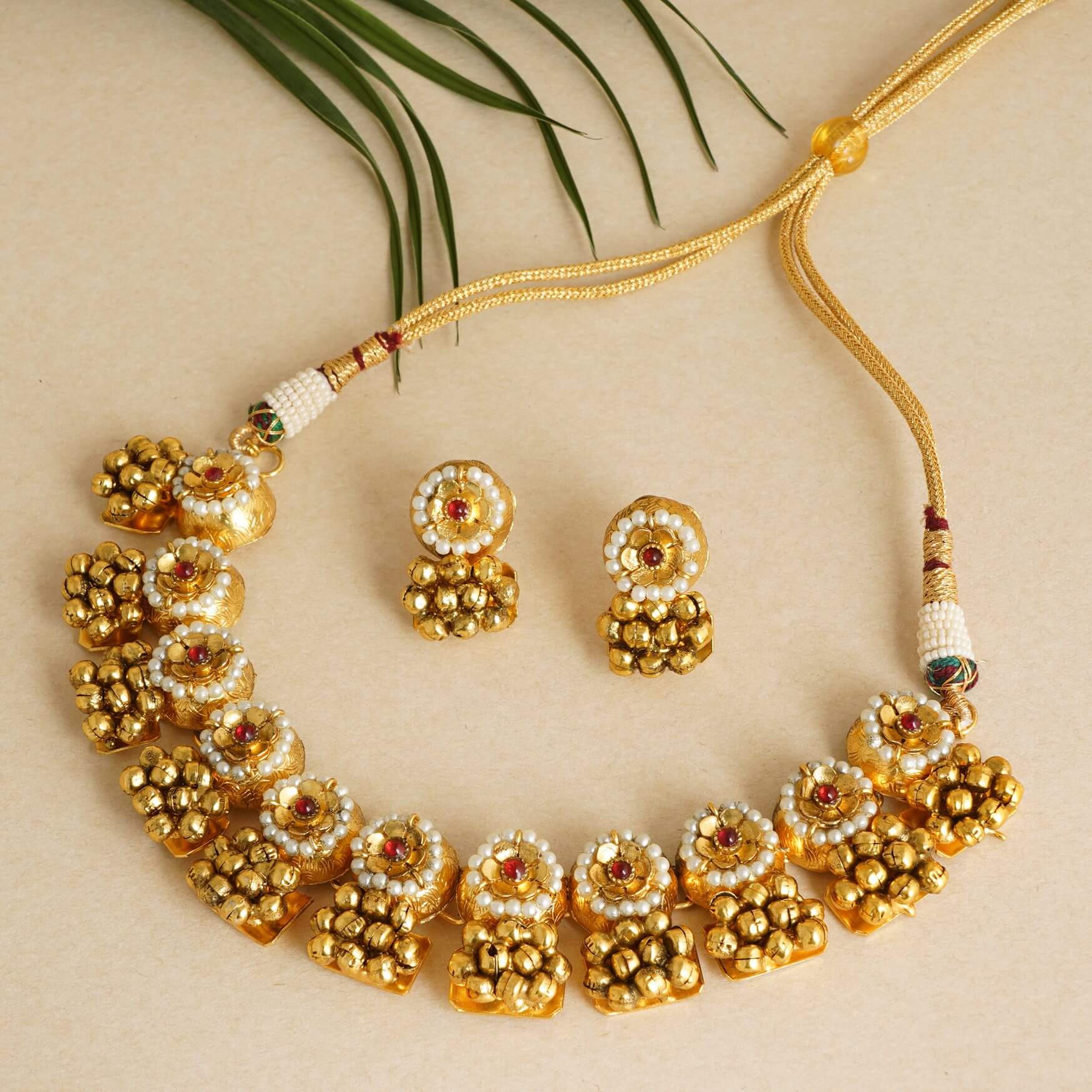 Simple Jewellery for Plain Saree