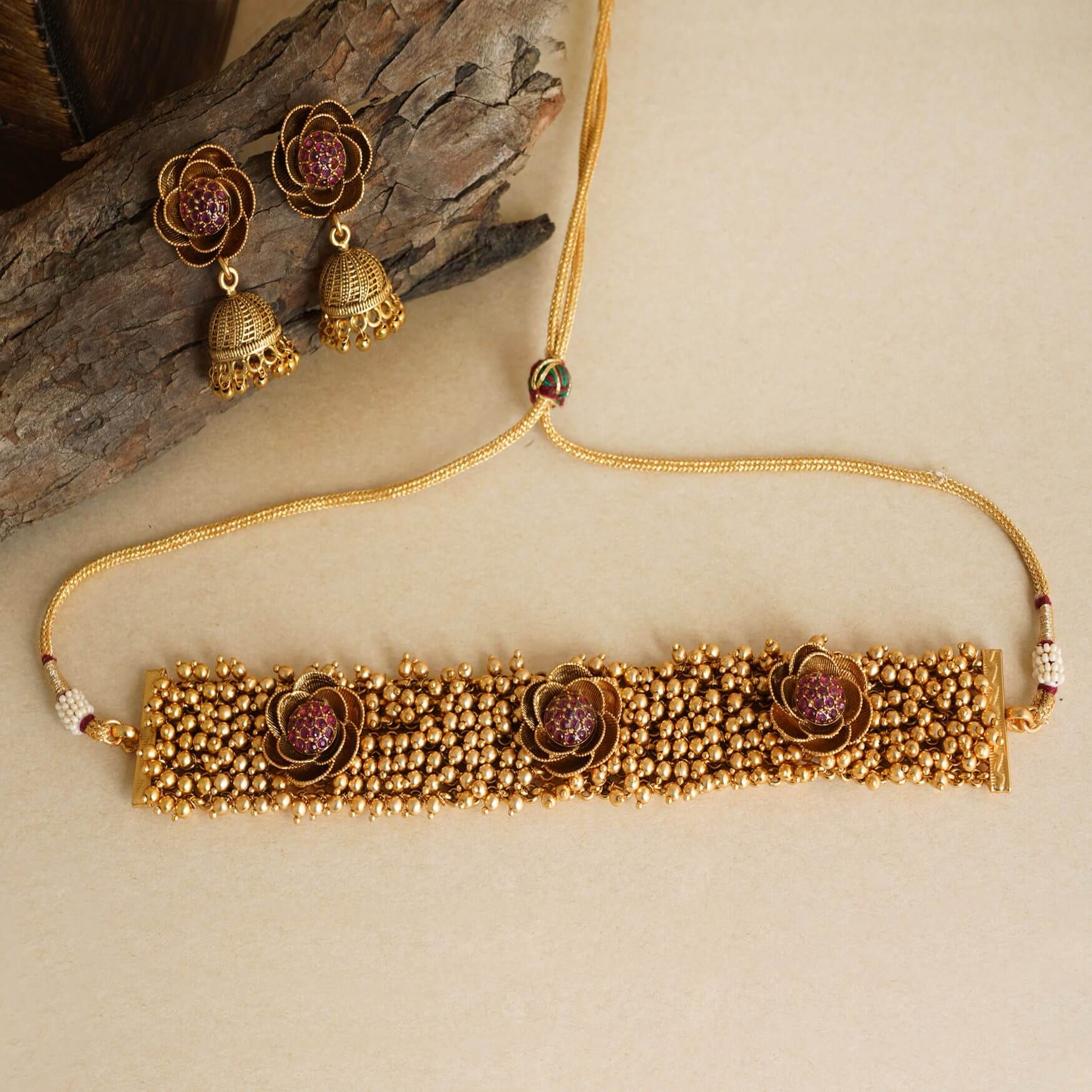 silk saree with choker necklace