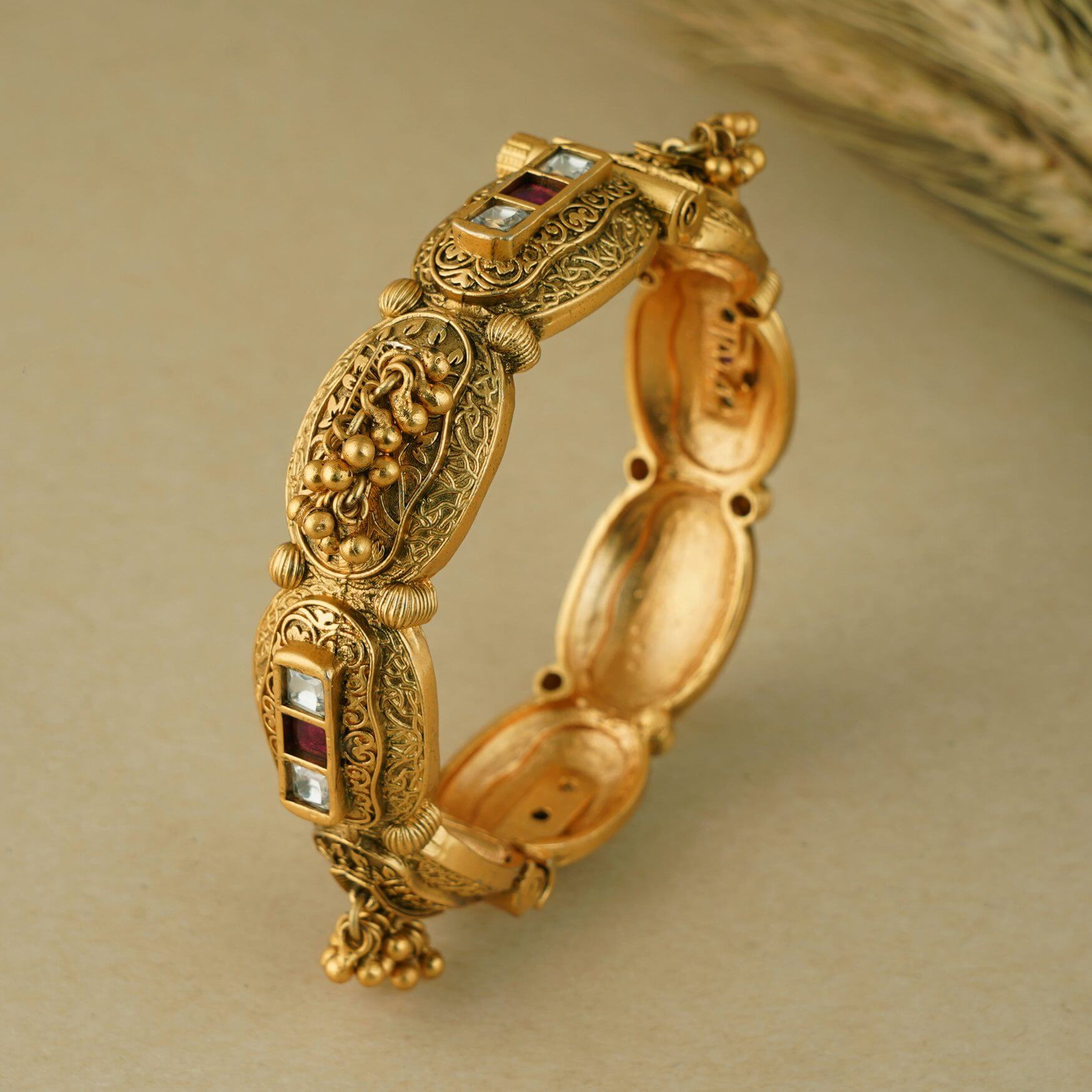 Tips To Buy Indian Bangles